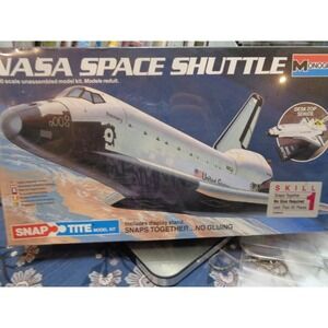 Monogram NASA Space Shuttle Model Kit 1:200 NIP